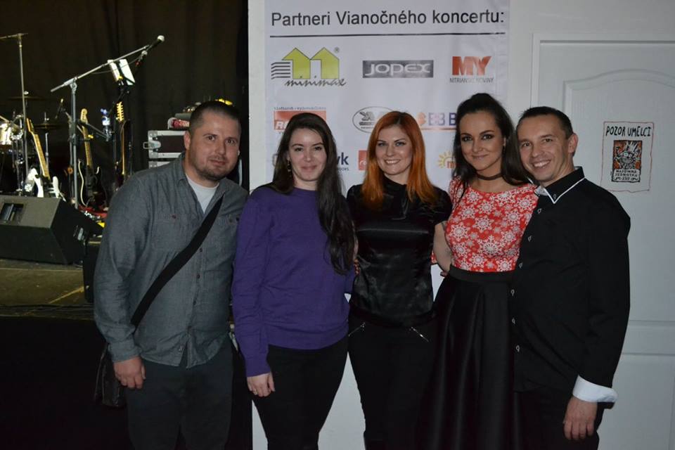 Tím www.najlacnejsiepodlahy.sk Tím www.najlacnejsiepodlahy.sk